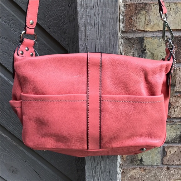 🌹👠 NWT ❋ Tignanello Coral / Pink Leather Bag🌹👠 - Picture 2 of 8